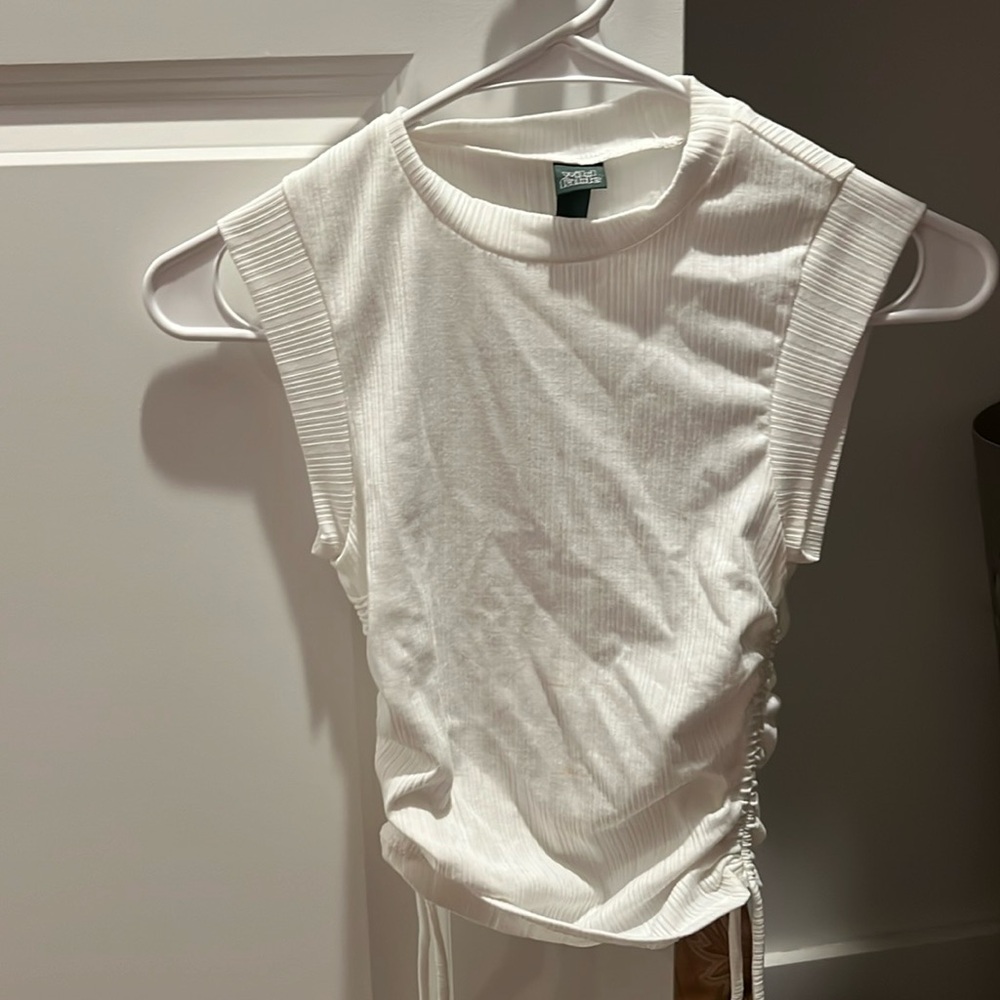 white wild fable top